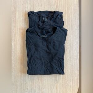 FIGS Black Supersoft Shortsleeve Underscrubs M